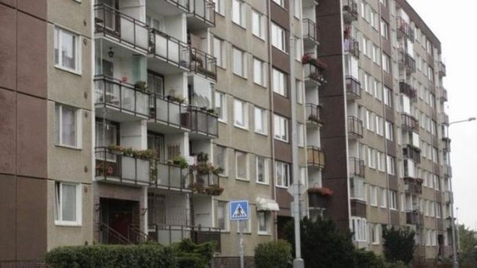 Ministerstvo pozastavuje dotace na zateplení paneláků