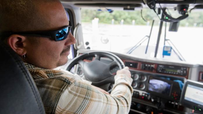 Cestující zavolali na opilého řidiče autobusu policii. To, co udělal, nečekali