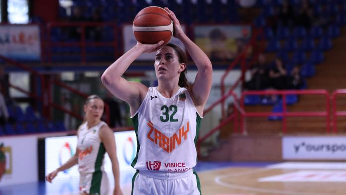 Americká pivotka Stephanie Kostowiczová ze Žabin Brno
