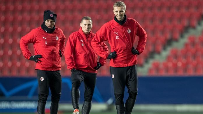 Trénink Slavie obohatilo hvězdné duo z West Hamu, dorazila i legenda