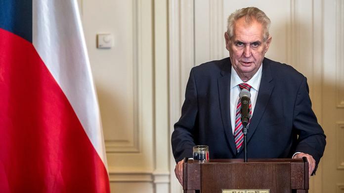 STAN zvažuje žalobu na Zemana pro velezradu! TOP 09 se přidá