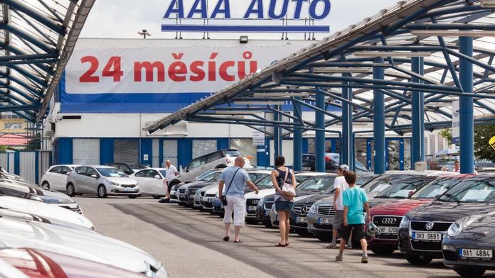 Více než polovina ojetin má handsfree, obliba autonomních bezpečnostních prvků rapidně roste