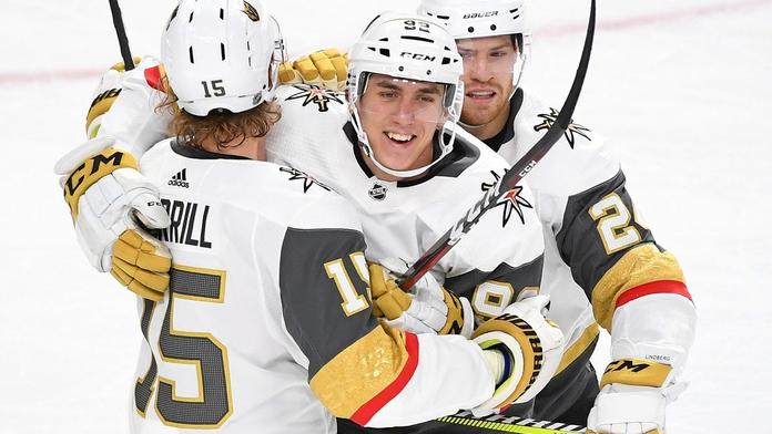 Hronek dal další gól v NHL. Trefil se i Nosek, Hertl pak hned dvakrát!