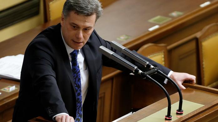 Kandidáta na ministra spravedlnosti prověřuje policie. Fiala za ním stojí