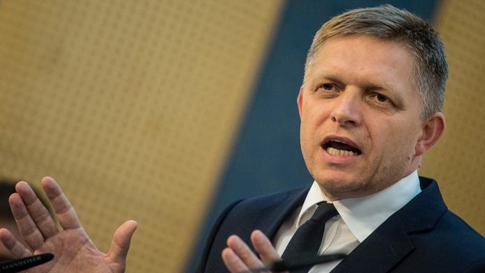 Fico svolal bezpečnostní radu. Hrozí další atentát, domnívá se