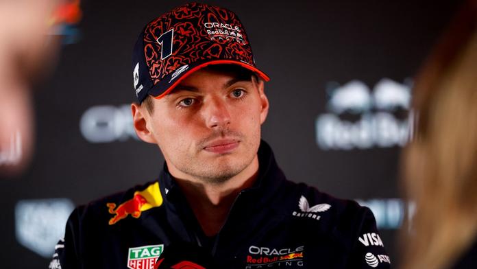 Chodit to pěšky je nuda. Verstappen místo track walku používá mapy
