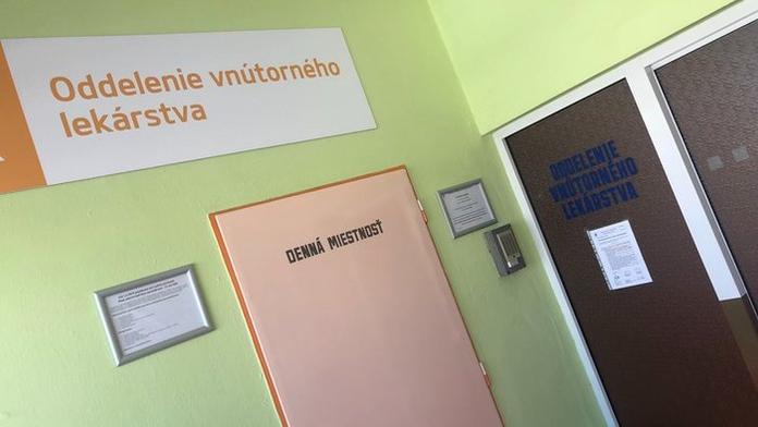 Stojan na infuze jako vražedná zbraň. Jeden senior (92) měl ubít jiného (86)!