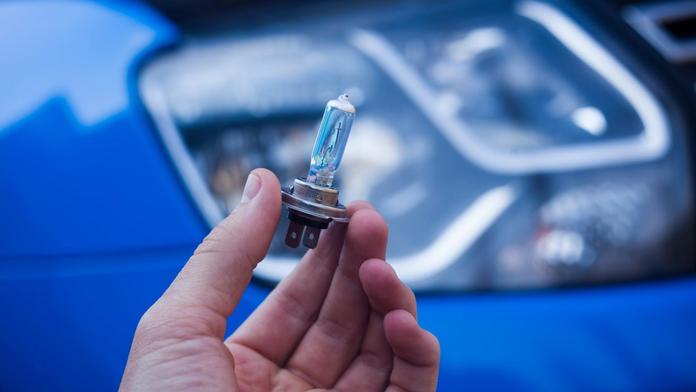 Svítíte správně? Tyto servisy vám seřídí světla zadarmo! PŘEHLED