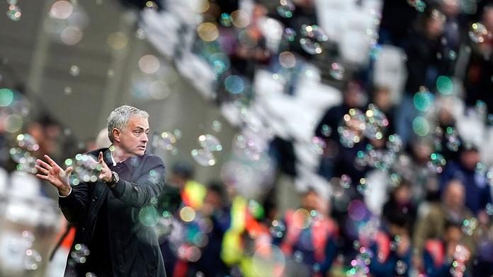 Parádní reakce! Takhle se Mourinho radoval z prvního gólu Tottenhamu