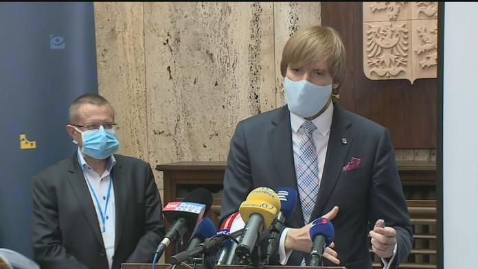 Vojtěch varoval před třemi ohnisky nákazy v Praze. Neřekl, kde jsou