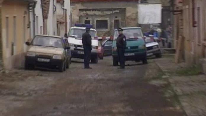 Policisté stále neznají příčinu tragédie ve Zlonicích