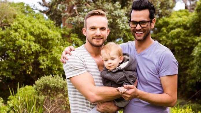 Sňatky a adopce i pro homosexuály schválila další evropská země. ANKETA