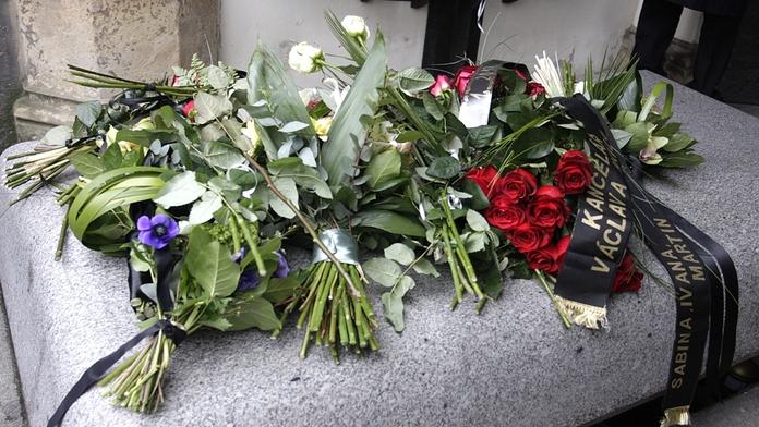 OSTUDNÉ! Překupníci už zkoušejí vydělat na Havlovi!