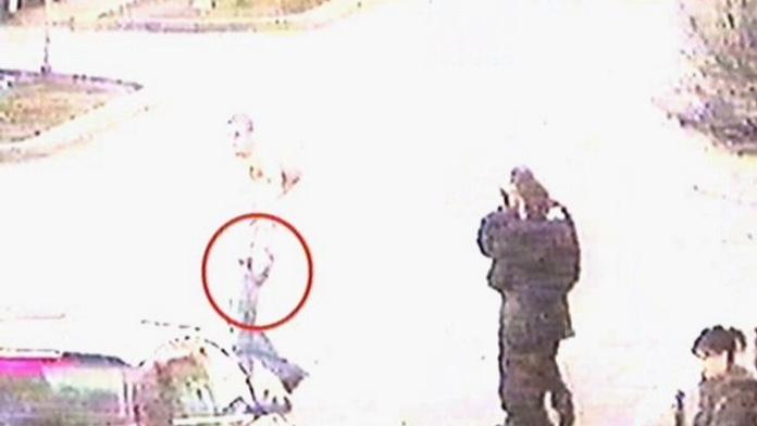 S pistolí v ruce ohrožoval ochranku obchodního domu