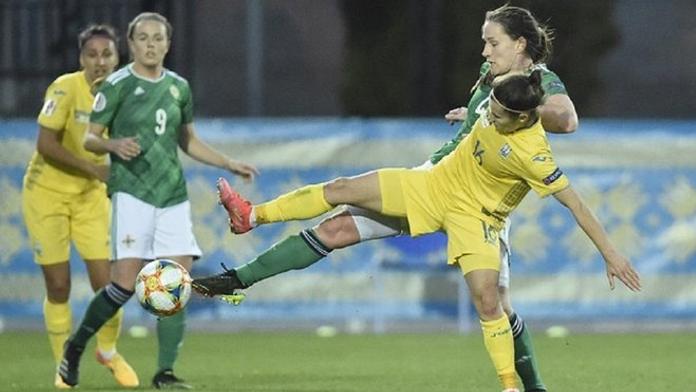 Ostřejší než chlapi! Ukrajinská fotbalistka si řekla o červenou kartu