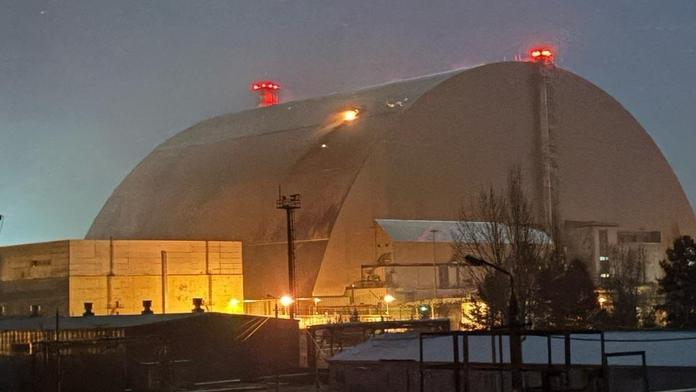 Dron narazil do sarkofágu jaderné elektrárny Černobyl