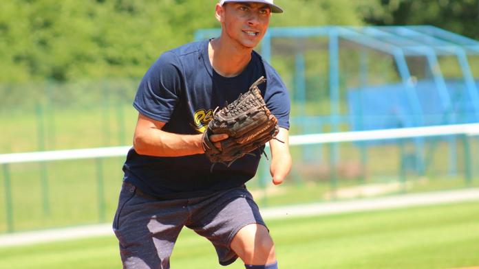 Sen českého baseballisty bez ruky? Dát homerun, říká Farkaš!