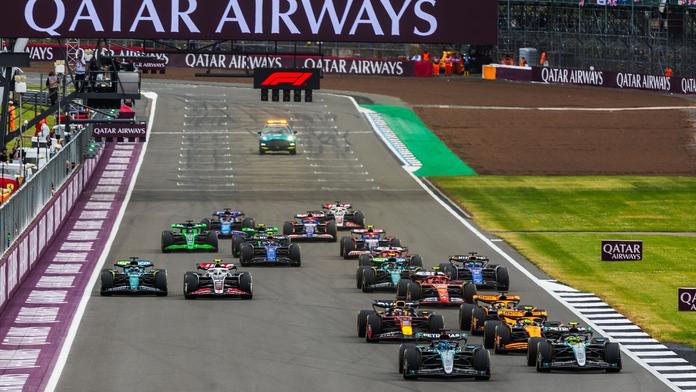 Předzávodní komplikace v F1. V Maďarsku byla zaplavená trať