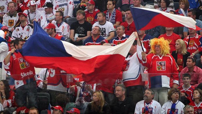 Čeští hokejisté jdou do finále. Jak se v Česku fandilo proti Švédům?