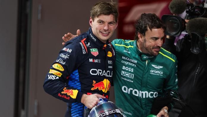 Max Verstappen a Fernando Alonso