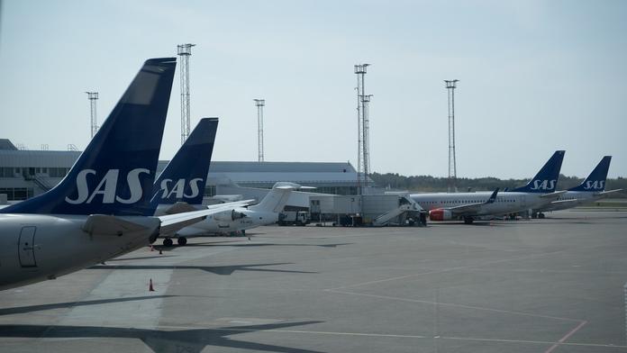 Stovky lidí uvízly na pražském letišti. Stávka pilotů pokračuje