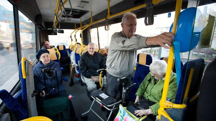"Kriply pouštět nebudu!" Čtenáři popsali své zážitky z MHD