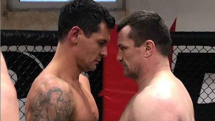 Bývalý hráč Liverpoolu si zkusil MMA. V kleci vyzval legendu UFC
