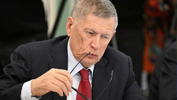 Další smrt v okolí ruského prezidenta. Zemřel šéfredaktor jeho oblíbených novin