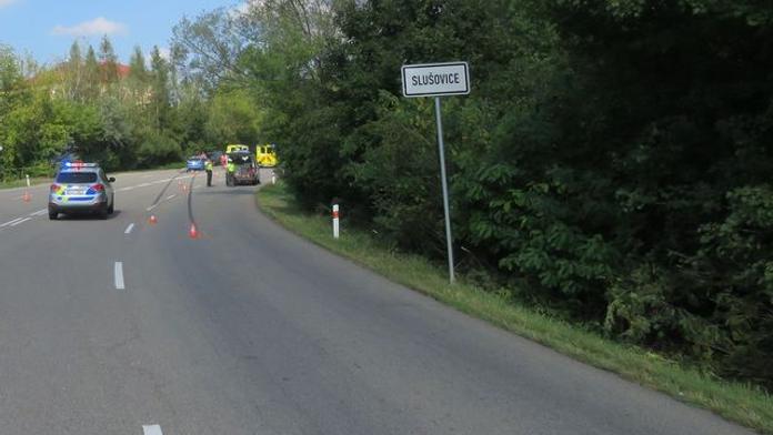 Srážka muže mimo přechod: Žena ho chtěla oživit. Teď jí hrozí vězení