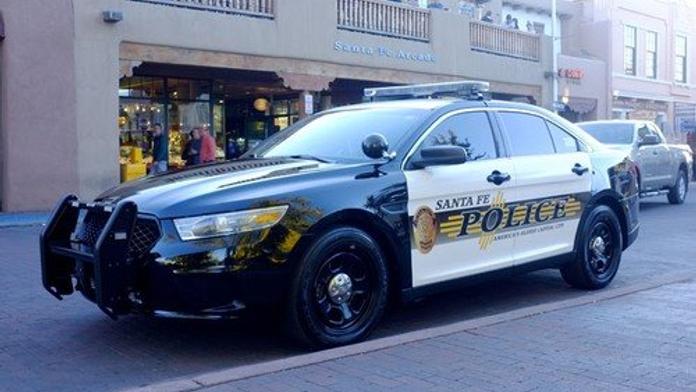 Ford chystá autonomní policejní auto. Má samo rozdávat pokuty