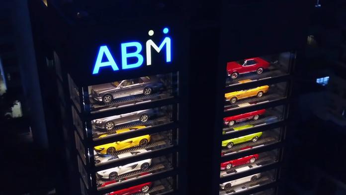 Automat, který vám místo jídla a pití nabízí výjimečná auta