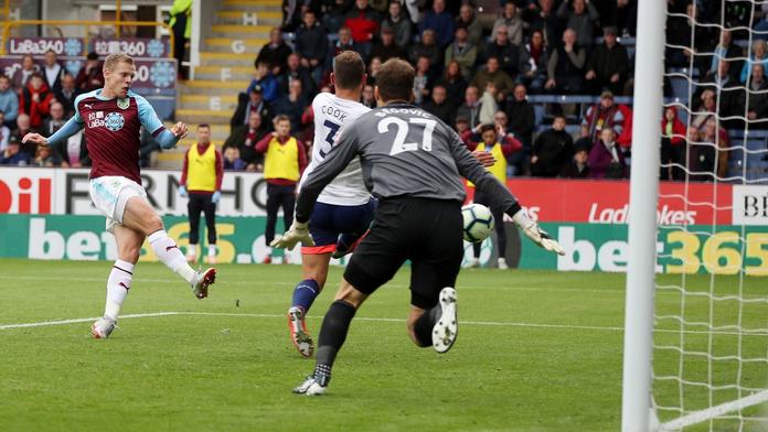 Vydra slaví první gól, Liverpool zůstává suverénní
