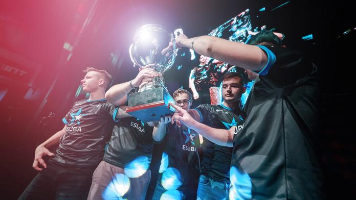 CZC.eSuba slaví desátý titul z Hitpoint Masters! Už chystá útok na Evropu