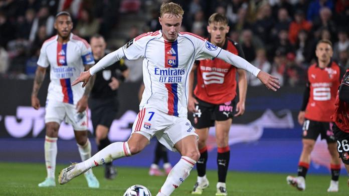 Lyon už nemá o Karabce zájem. Mladý fotbalista se zřejmě vrátí zpět do Sparty