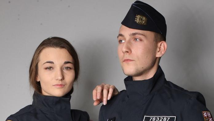 Hasiči sundají 15 let staré uniformy, nové navrhla univerzita. ANKETA