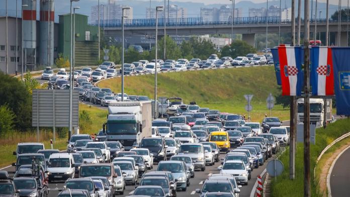 Chaos na chorvatských silnicích. Zablokují je stávkující autobusáci