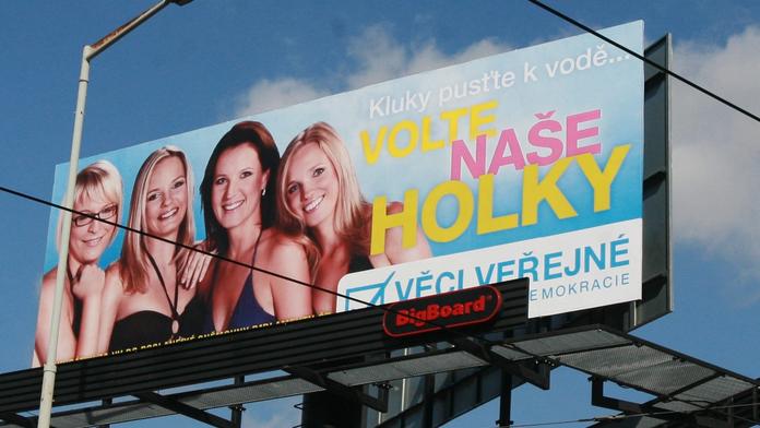 Holky z kalendáře VV: Už spolu ani nepromluví, z politiky odešly