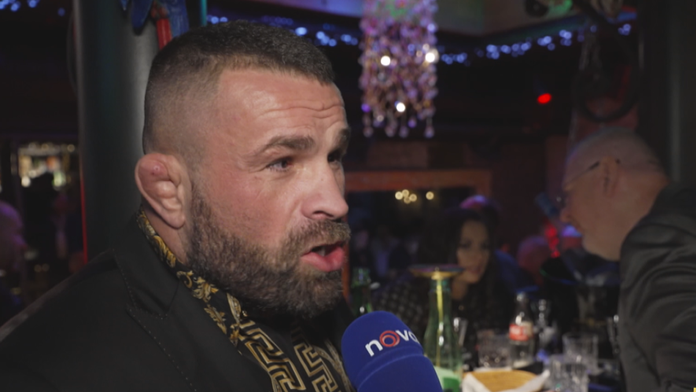 Karlos Vémola na znovuotevření klubu