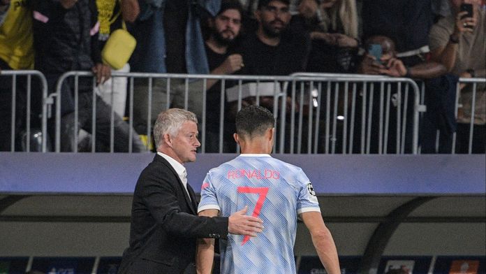 Za prohru United může nejhorší střídání všech dob. Ronalda šetříme, hájí se kouč