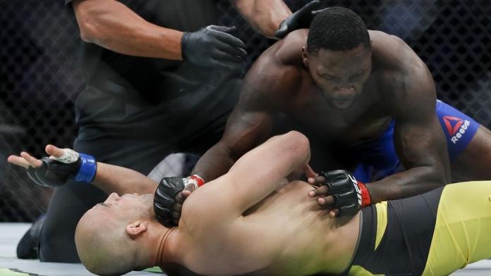Cormiere, třes se! Rumble vyřídil Teixeiru za pouhých 13 sekund