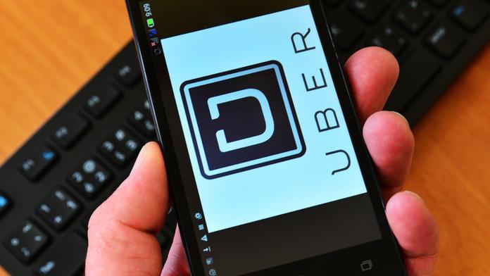 Uber jako taxislužba! Vláda podepsala s firmou memorandum