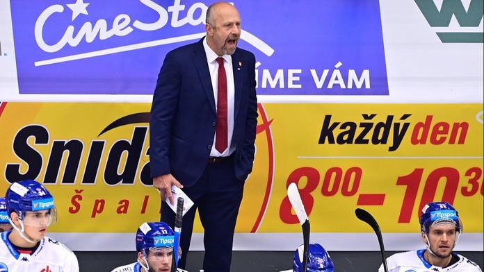 Modrý končí v hokejových Budějovicích. Týmu pomůže i bývalý útočník Novotný