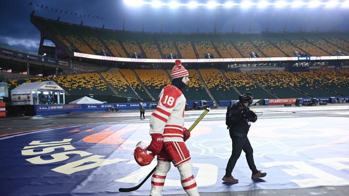 Nova Sport nabídne první letošní duel pod širým nebem. McDavid trénoval