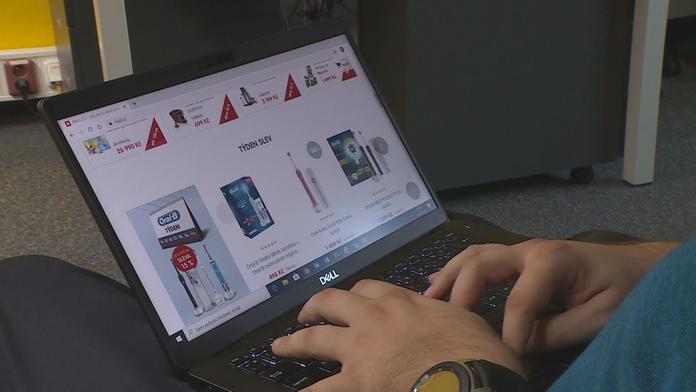 Nápor na e-shopy! Lidé se ve velkém vrhli na nákupy přes internet