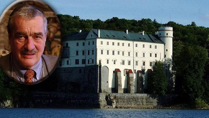 Princezna chce Schwarzenbergův majetek, její případ je u Ústavního soudu