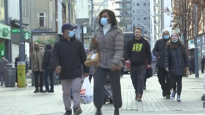 Slovensko schválilo lockdown pro neočkované. Začne platit v pondělí