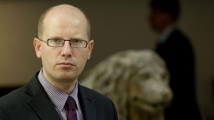 Politologové: Sobotka je SLABÝ A NEVÝRAZNÝ! ČSSD nezmění