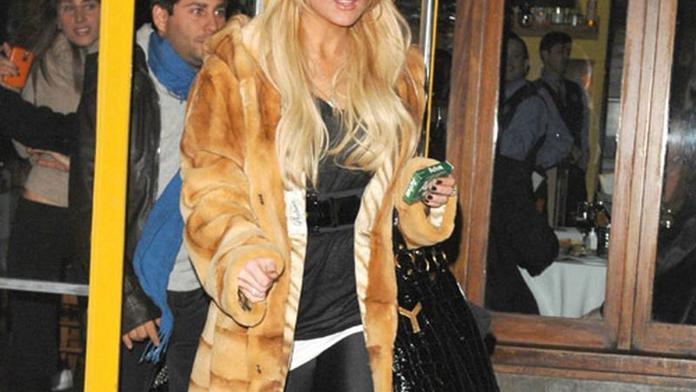 Lindsay Lohan kradla jako straka