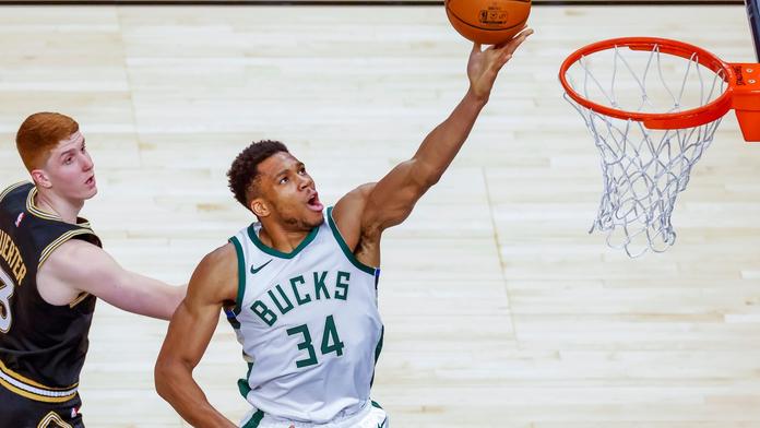 Boston zdolal Lakers a natáhl sérii! Bucks se vrátil hvězdný Giannis