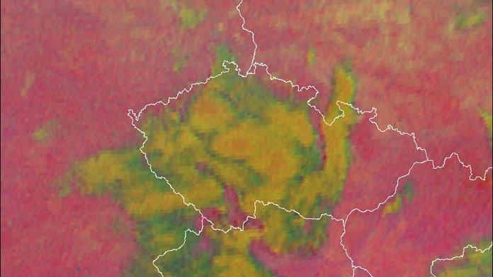 Nad Českem se ukázal obrovský smajlík, zaskočil i meteorology